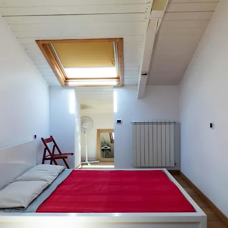 Spaccanapoli Casa Tre Santi