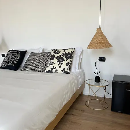 Ruffo Di Bagnara Palazzo Monumentale Bed & Breakfast Napoli