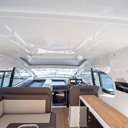 Botel Greros Yacht By Clapa H.&g Group