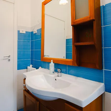 Casa Intera In Via Dell Epomeo 175 *