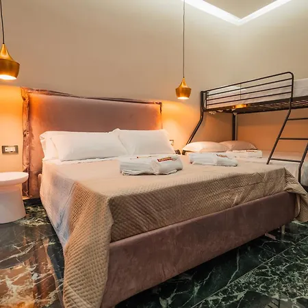 Lucignoloroom Stazione * Naples