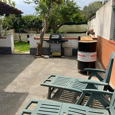 In Villa Neapel