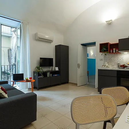 Vivaldo Spaccanapoli Naples