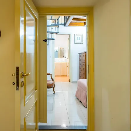 Homely By Wonderful Italy Apartment Naples