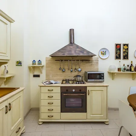 Homely By Wonderful Italy Apartment
