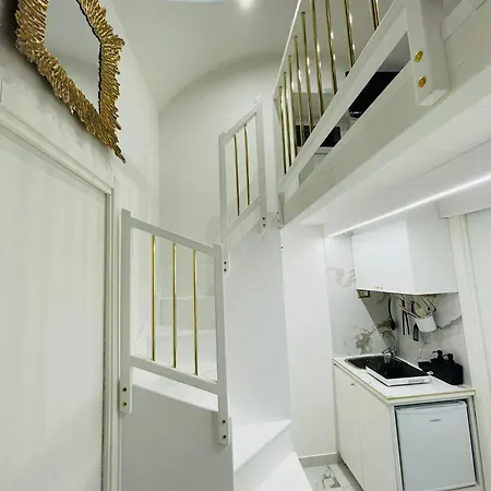 Apartment Frank Anthony *