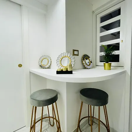 Frank Anthony Apartment Naples