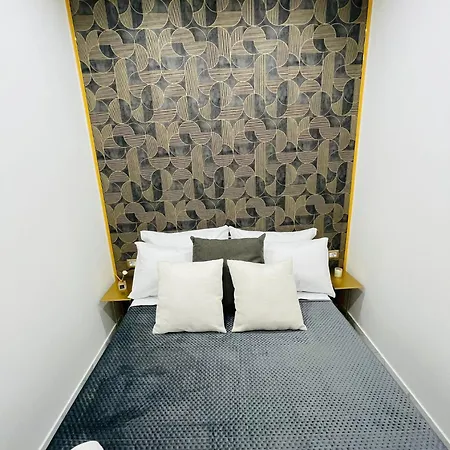 Apartment Frank Anthony *