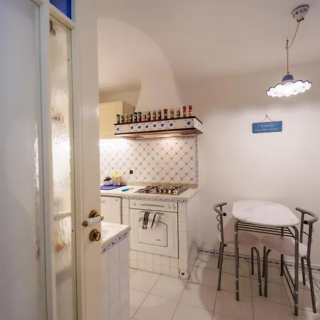Apartament Riviera House 2 Sea View Group And Family By Houseinnaples Neapol