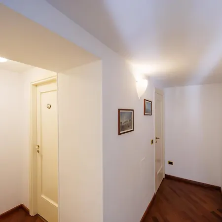Apartament Riviera House 2 Sea View Group And Family By Houseinnaples Neapol