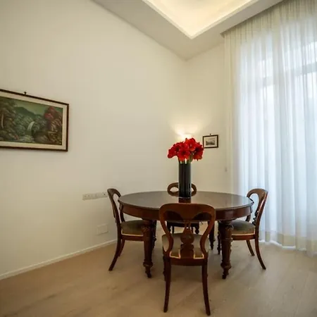 Luxury In Apartment *