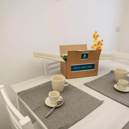 Luxury In Apartment *
