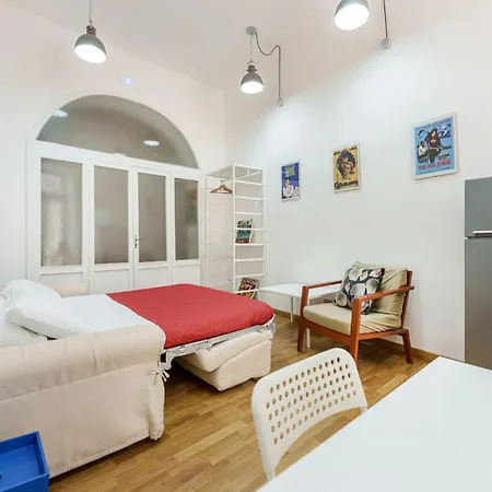 La Casa Tra Dante E Toledo Holiday home Naples