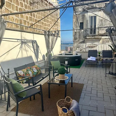 Aparthotel Palazzorefici Naples