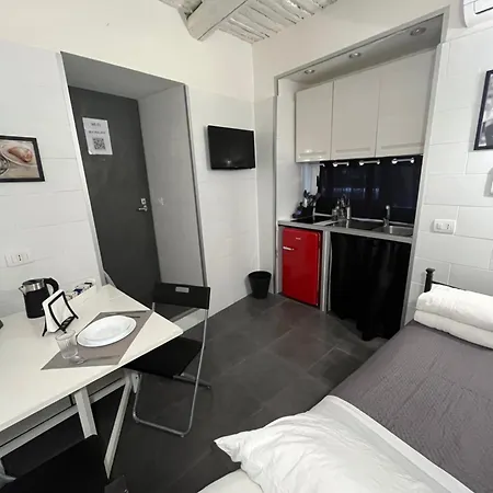 Essential Small House Apartment *