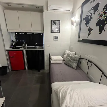 Essential Small House Apartment *