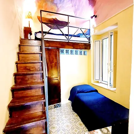 Guest house Goldencube *