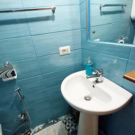 Goldencube Guest house