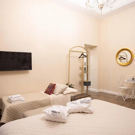 Bed & Breakfast Domus Deorum Deluxe Napoli
