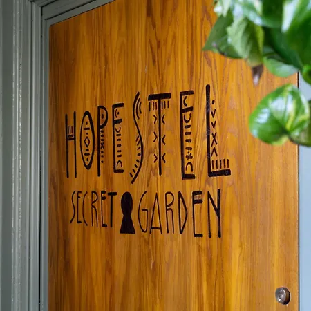 Hopestel Secret Garden *