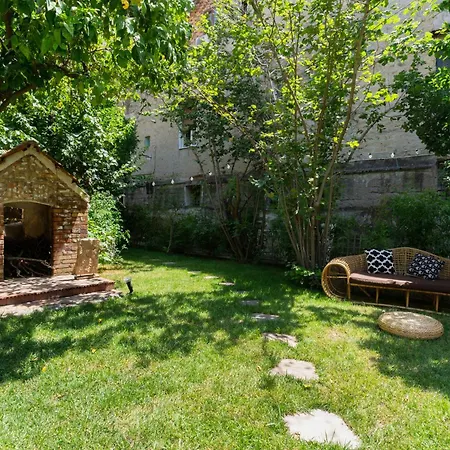 Hopestel Secret Garden Ostello *