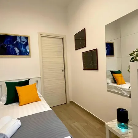 Np Spaccanapoli Naples