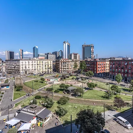 National Square * Neapel