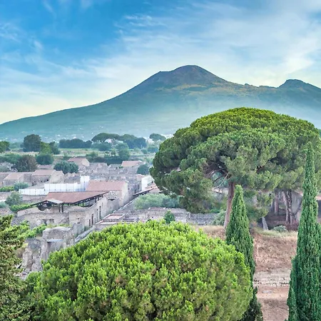 Stunning In With Wifi Naples