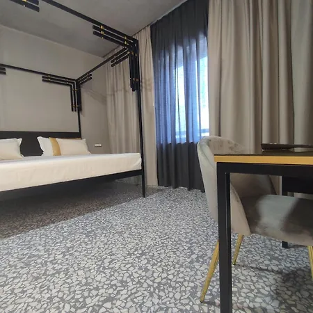 Nuvo Hotel 4*