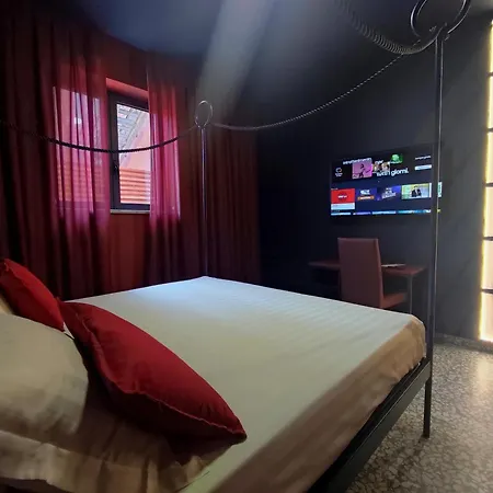 Nuvo Hotel 4*