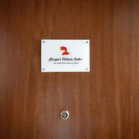 Giorgia's Historic Center Apartment *