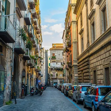 Apartment A Pochi Passi Da Piazza Del Gesu By Wonderful Italy Naples