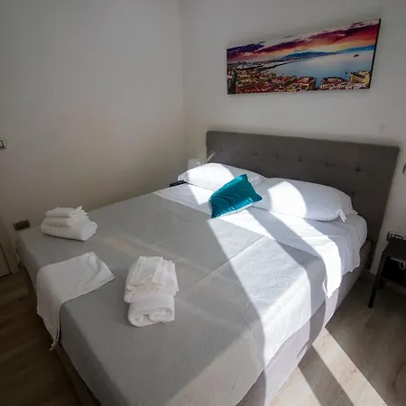 Apartment Na Naples