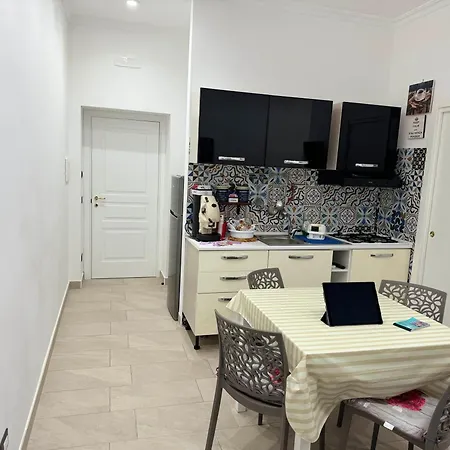 Casa Vacanza Rosmery * Naples