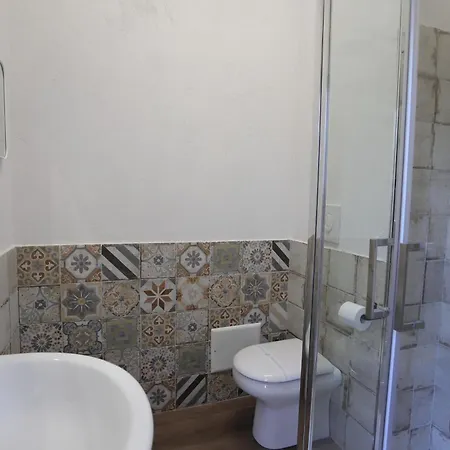 Tammurriata Nera Bedroom *