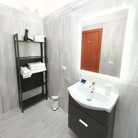 Apartment Center Naples