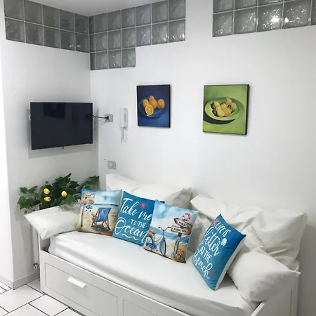 Apartment Casa Sandro 8 Naples