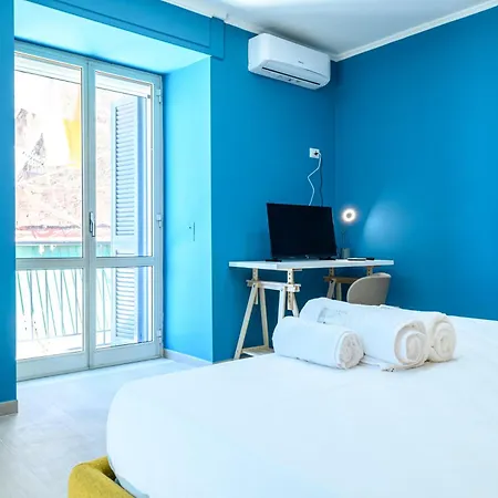 Via Nuova Marina 121 - 1 Apartment Naples