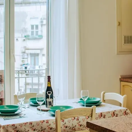 Piazza E Basilica View By Murat Apartment Naples