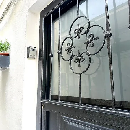 Apartment Portico House 17 Naples