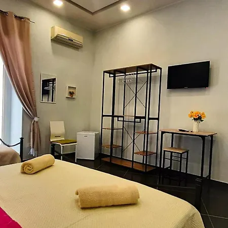 Le Ginestre Apartment *