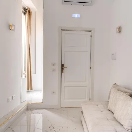 Palazzetto Santa Lucia Nápoly