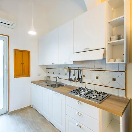 Smooth Vibes At Chiaia By Napoliapartments Apartment Naples