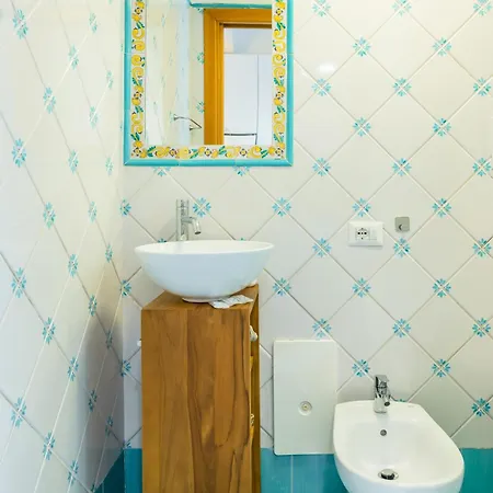 Apartment Smooth Vibes At Chiaia By Napoliapartments Naples