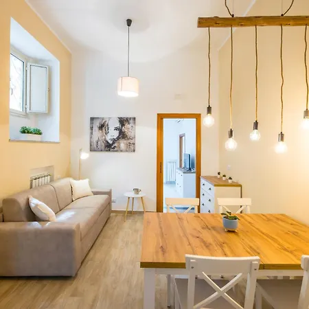 Smooth Vibes At Chiaia By Napoliapartments * Naples