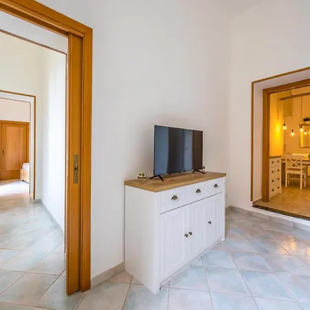 Apartment Smooth Vibes At Chiaia By Napoliapartments Naples