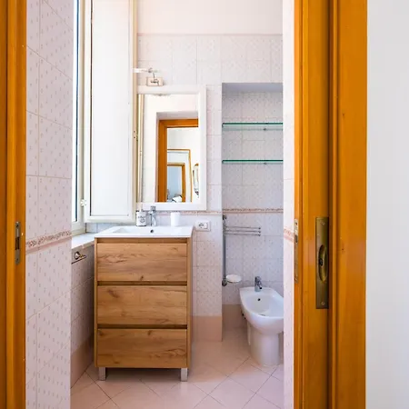 Smooth Vibes At Chiaia By Napoliapartments Apartment Naples