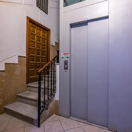 Apartment Donna Filomena Con Patio By Wonderful Italy *