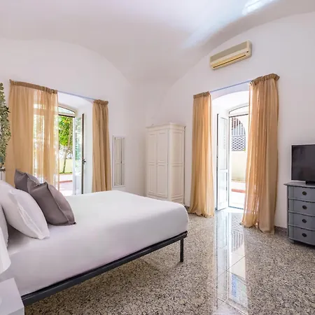 Donna Filomena Con Patio By Wonderful Italy Apartment
