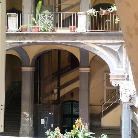 Palazzo De Campora Napoli